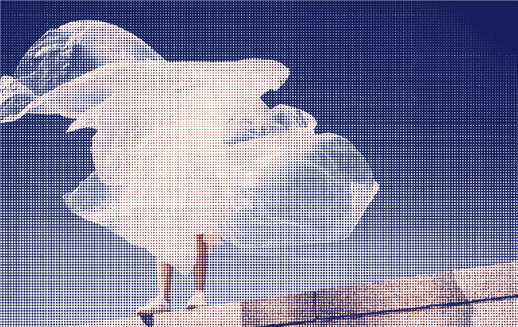 Personne enveloppée dans un immense morceau de plastique symbolisant la pollution des océans causée par les protections périodiques jetables - Marguerite & Cie