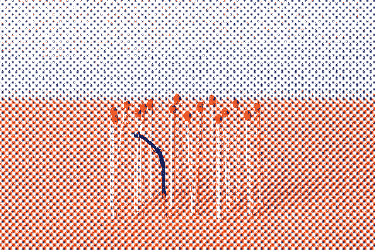 Allumettes alignées à la verticale l une brûlée symbole des inégalités de la précarité menstruelle en Europe - Marguerite & Cie